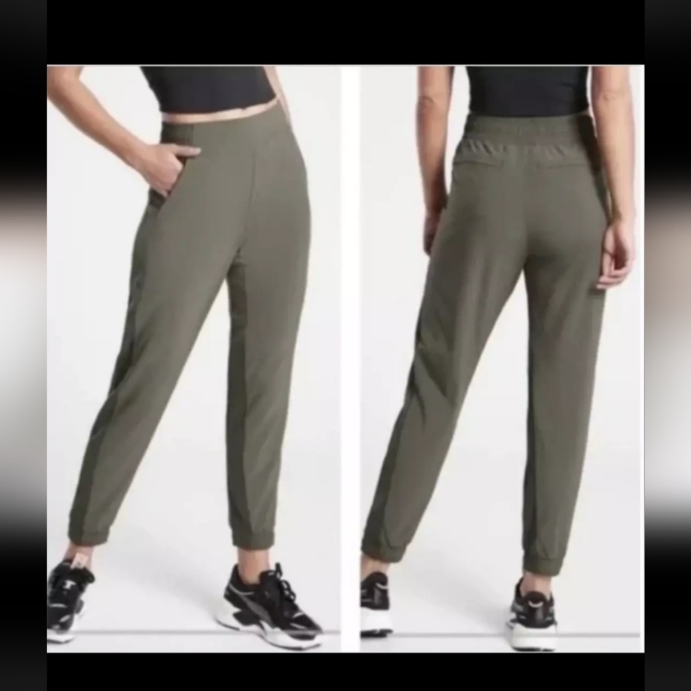 Athleta Textured Brooklyn Jogger Size 8 Olive Green Athleisure Travel Pants